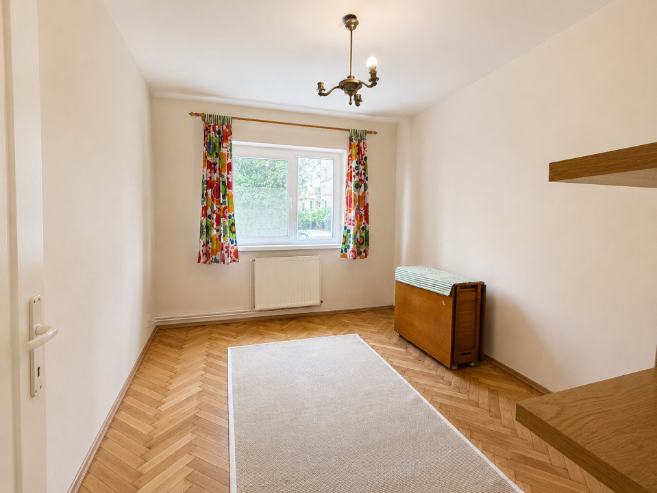 Apartament cu 3 camere, la parter, in zona centrala – Mihai Viteazul, Brasov