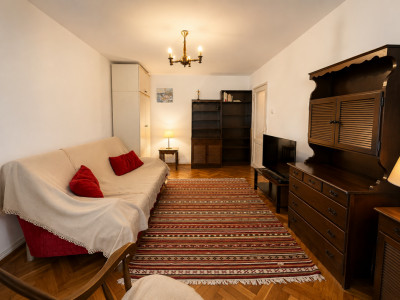 Apartament cu 3 camere, la parter, in zona centrala – Mihai Viteazul, Brasov