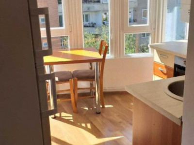 Garsoniera zona Spitalul Judetean pe Calea Bucuresti - Brasov