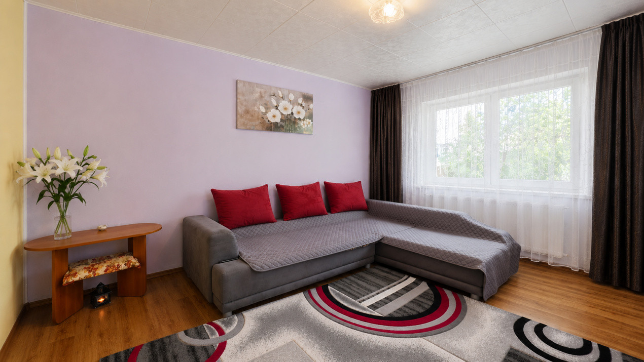| Apartament 2 camere | Racadau – Strada Tampei | Parter inalt | Loc de parcare