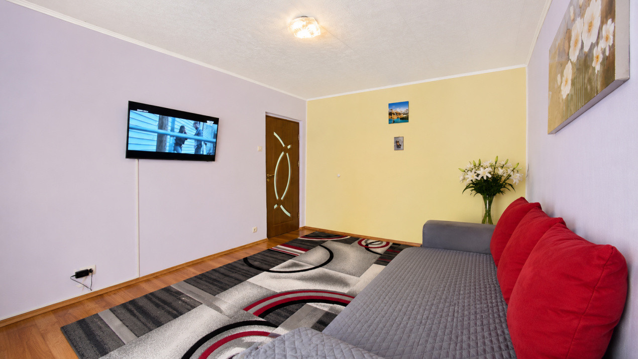 | Apartament 2 camere | Racadau – Strada Tampei | Parter inalt | Loc de parcare