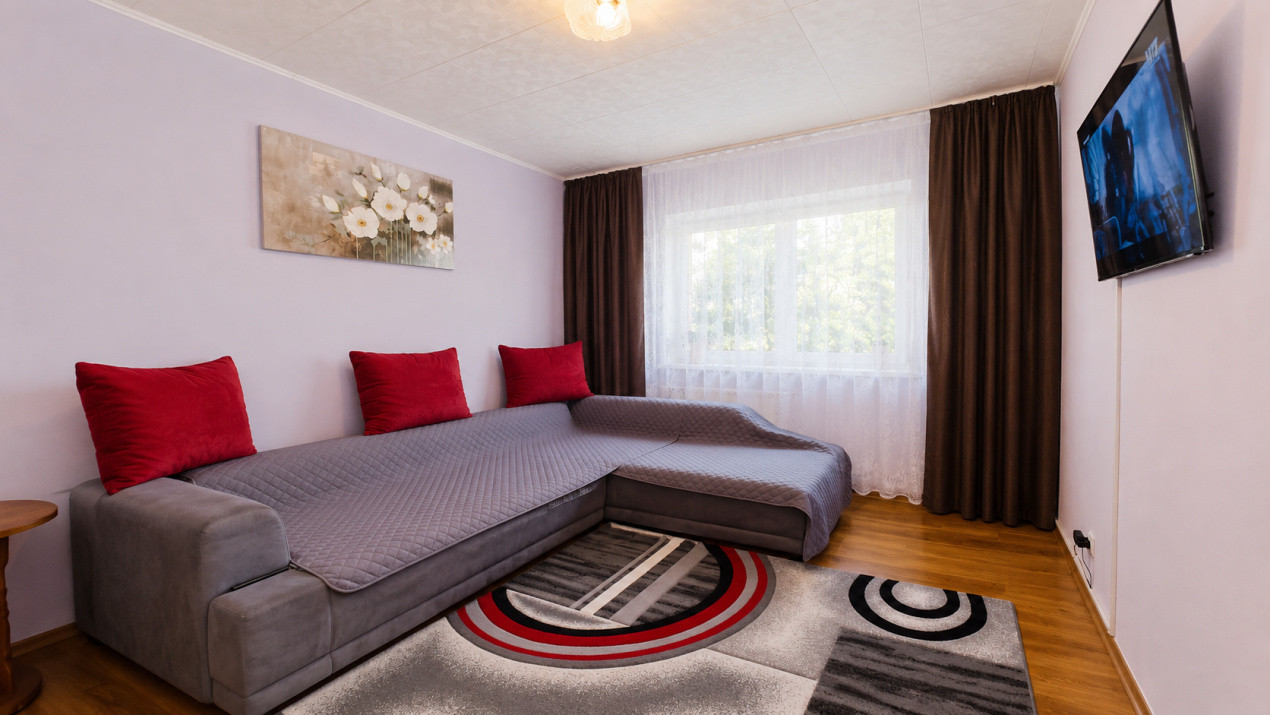 | Apartament 2 camere | Racadau – Strada Tampei | Parter inalt | Loc de parcare
