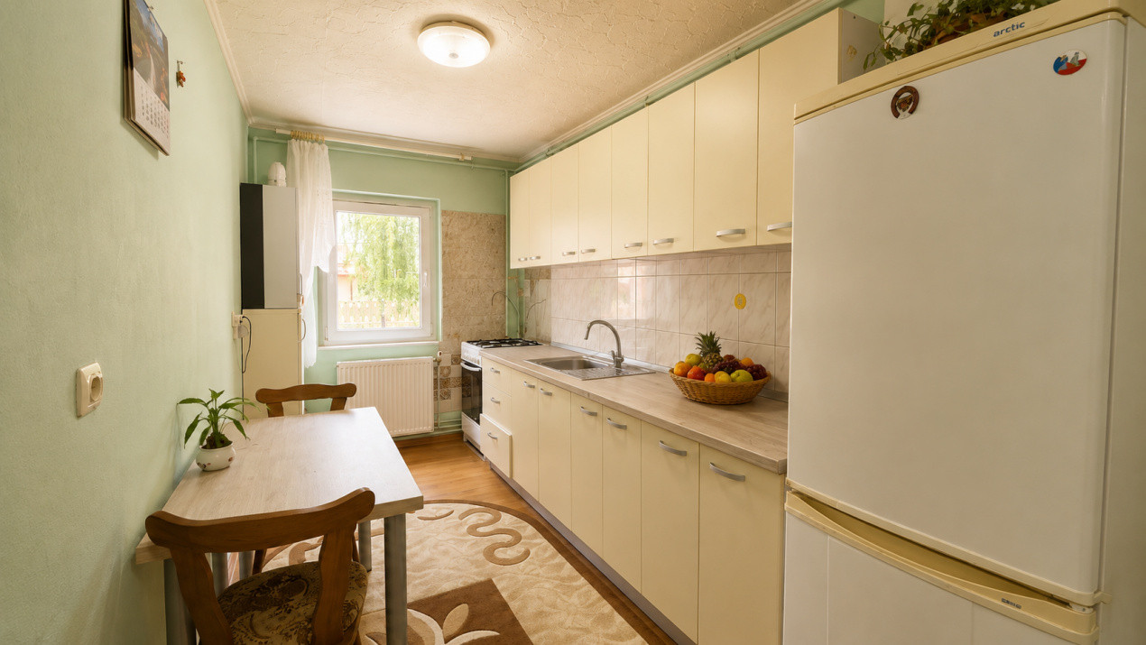 | Apartament 2 camere | Racadau – Strada Tampei | Parter inalt | Loc de parcare