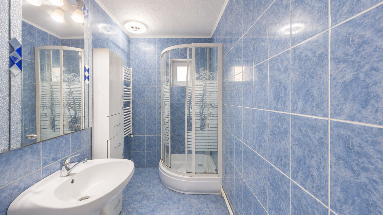 | Apartament 2 camere | Racadau – Strada Tampei | Parter inalt | Loc de parcare