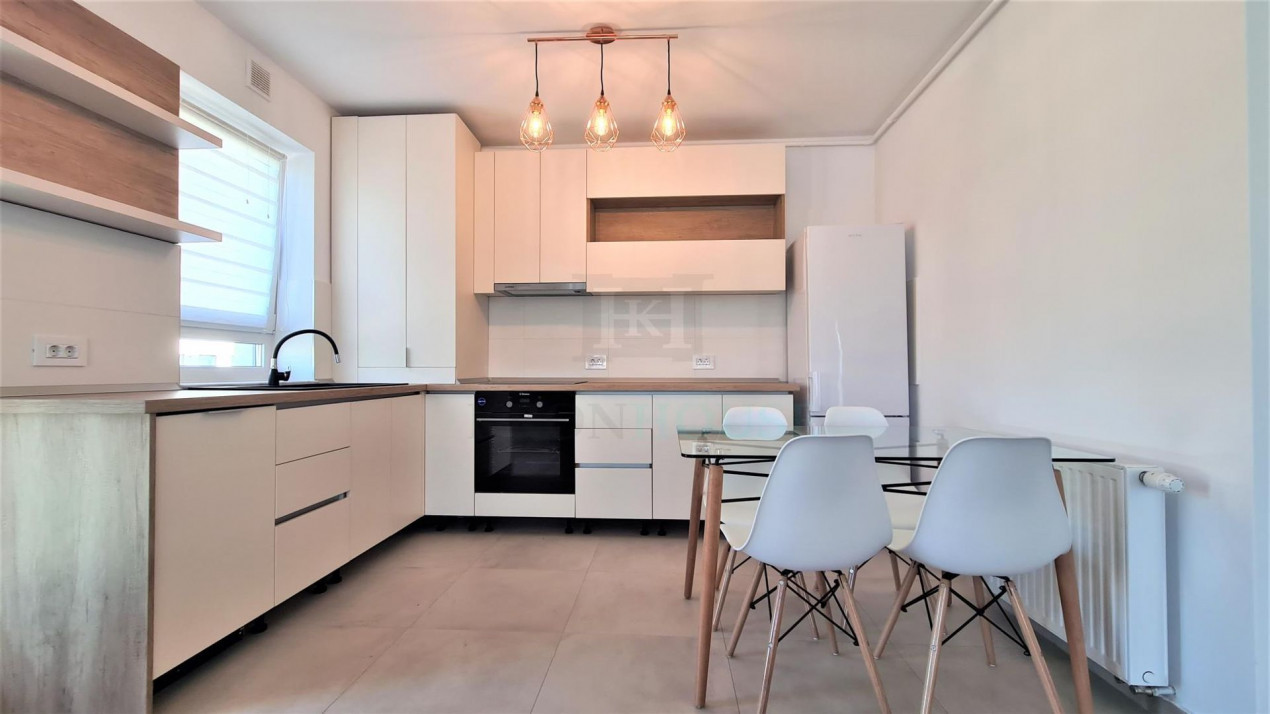 Apartament cochet in Coresi-Avantgarden.