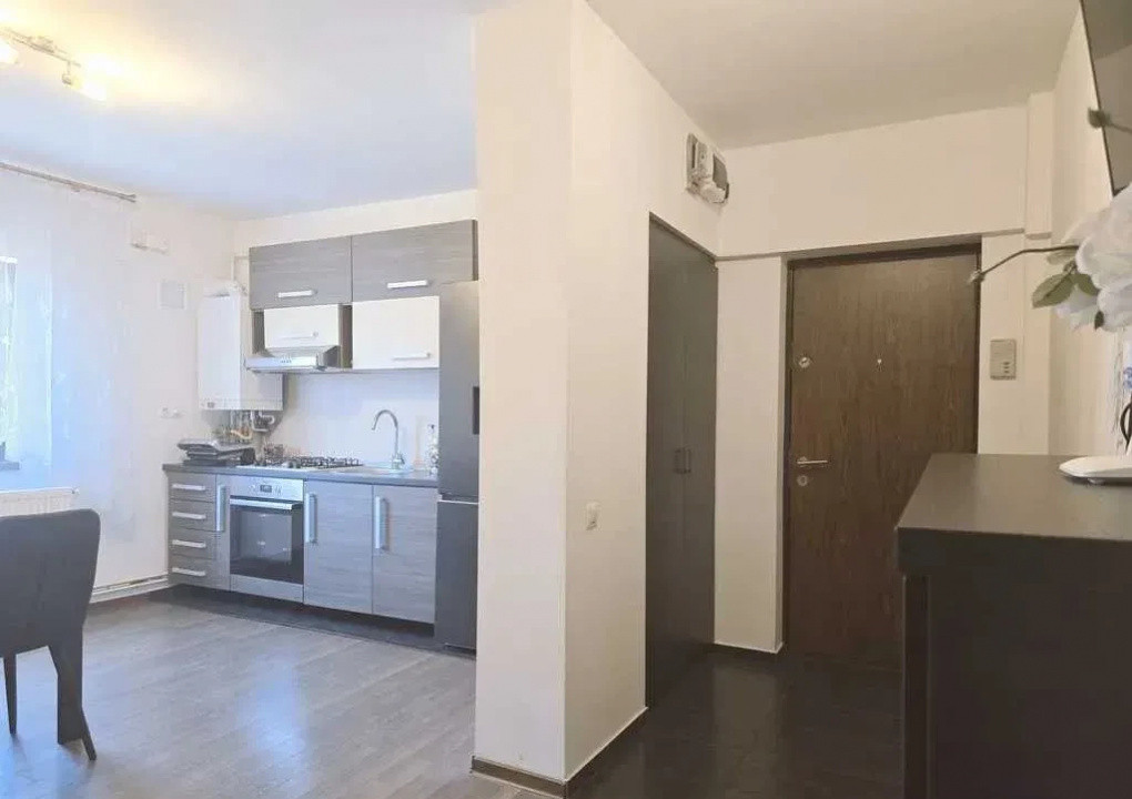 Apartament 2 camere decomandat in Centrul Civic Brasov Toamnei-CEC etaj 3/4