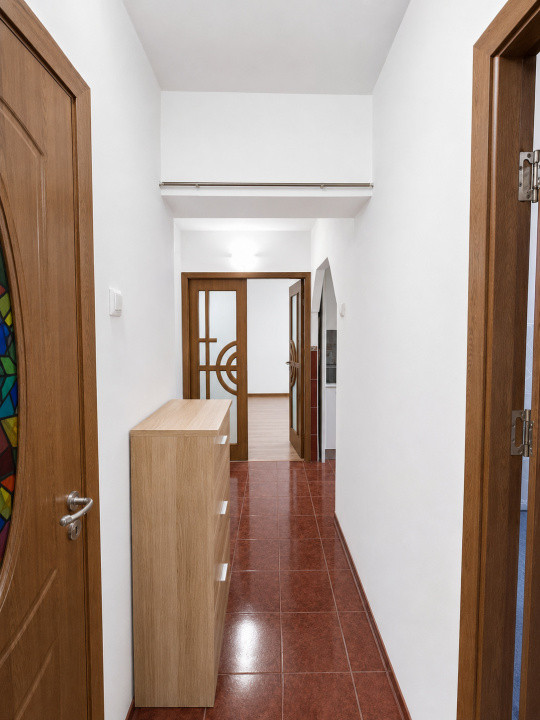 Apartament decomandat 3 camere | 2 bai | parcare inclusa | zona Noua