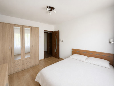 Apartament decomandat 3 camere | 2 bai | parcare inclusa | zona Noua