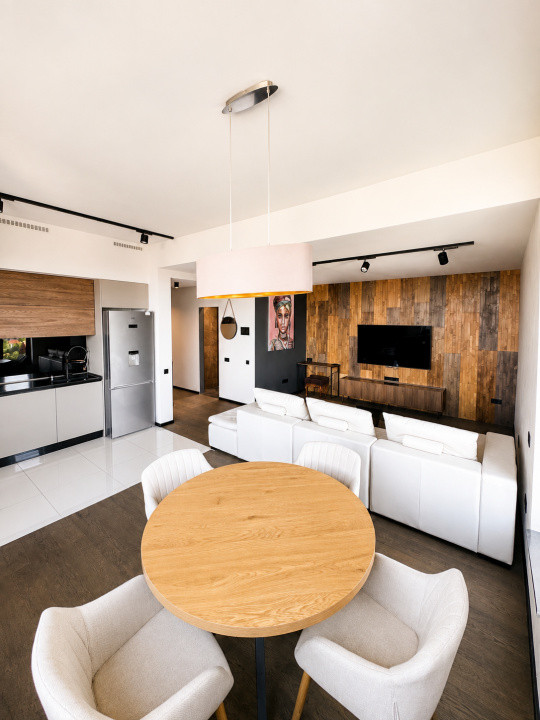 Apartament modern in Tractorul 