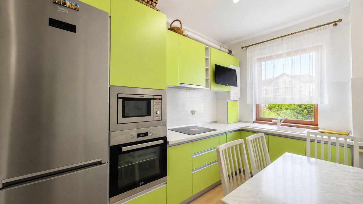 Apartament 2 camere | decomandat | gradina proprie | Tractorul - Parcare Inclusa