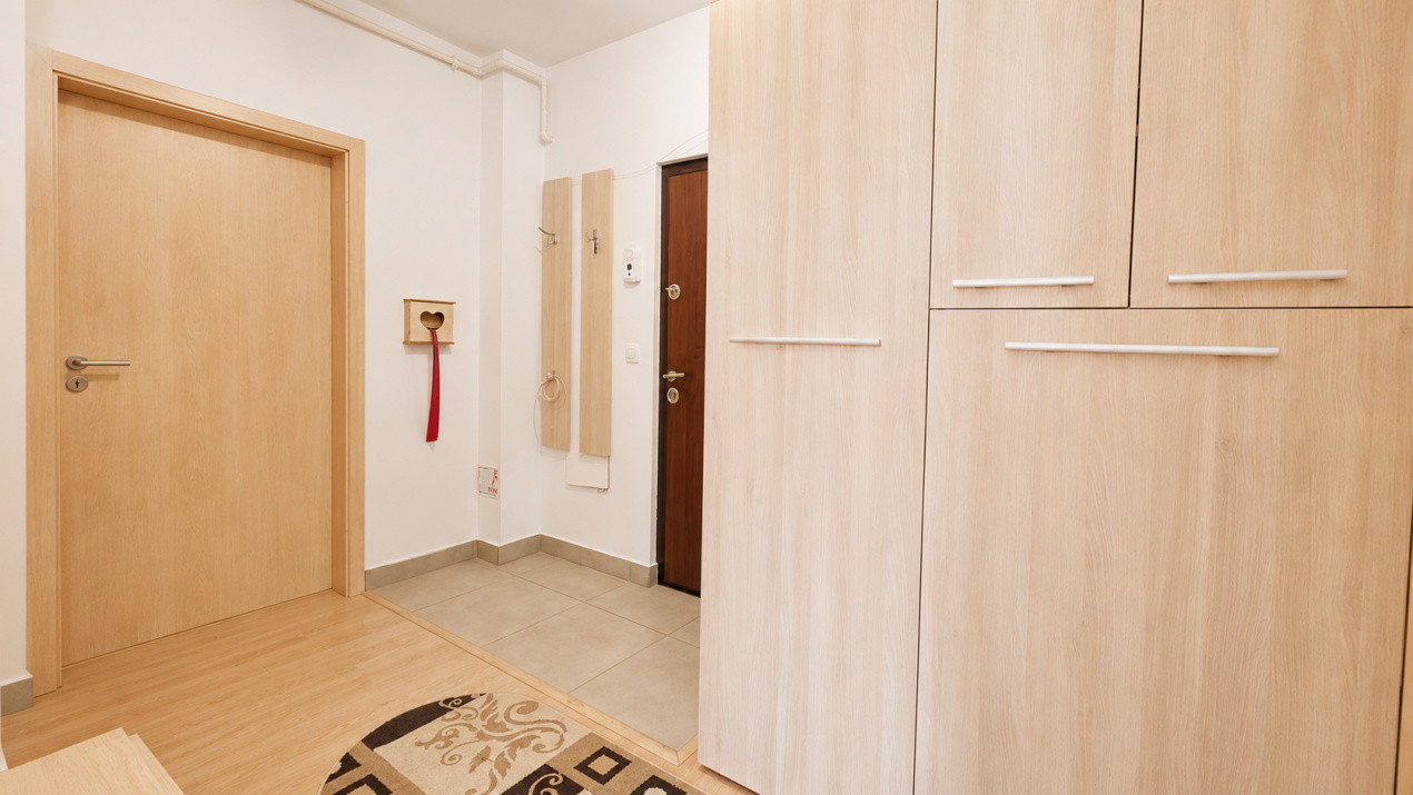 Apartament 2 camere | decomandat | gradina proprie | Tractorul - Parcare Inclusa