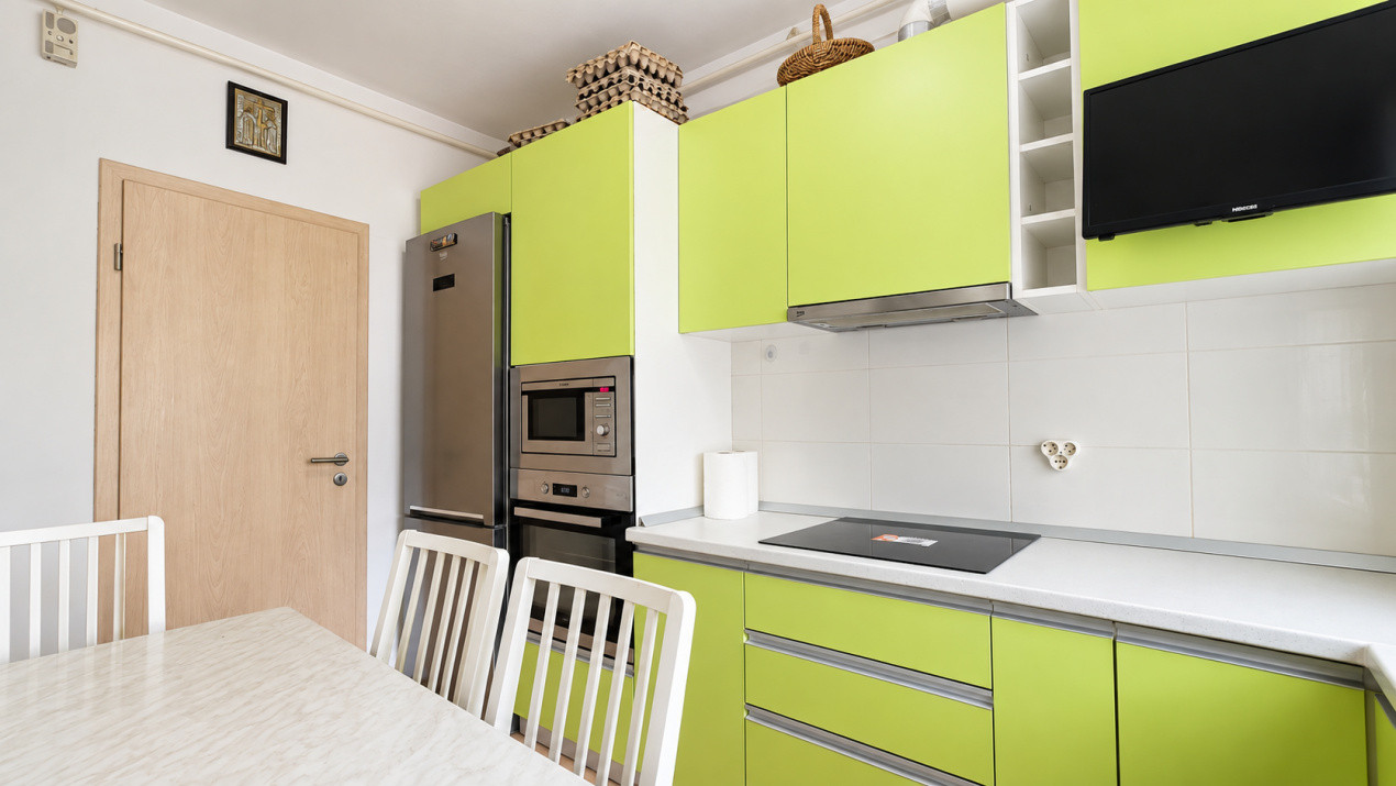 Apartament 2 camere | decomandat | gradina proprie | Tractorul - Parcare Inclusa