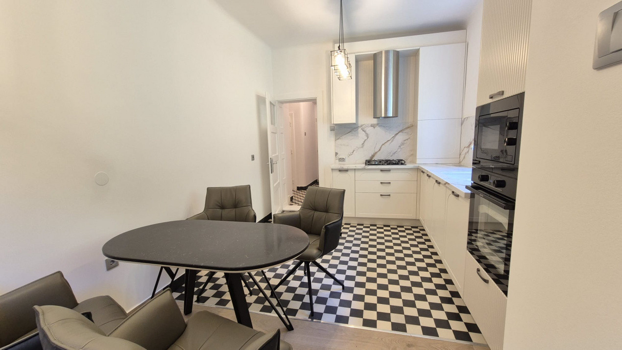 Apartament cu 2 camere partial mobilat in zona centrala