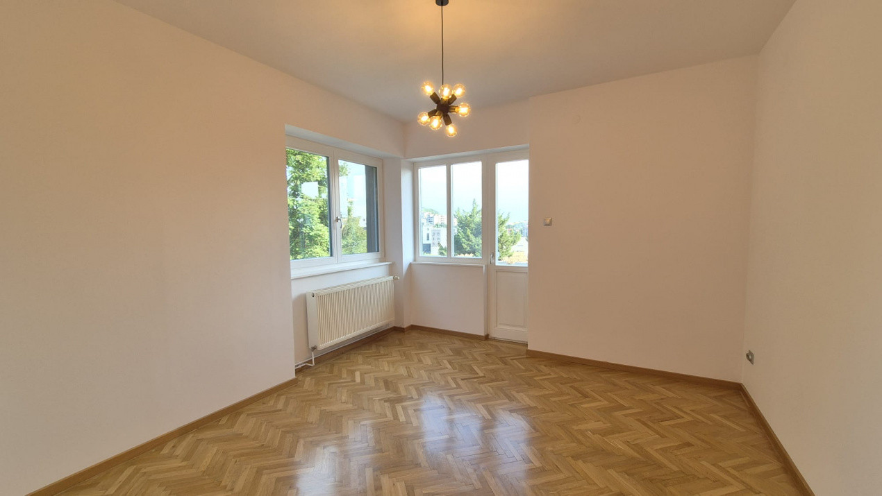 Apartament cu 2 camere partial mobilat in zona centrala