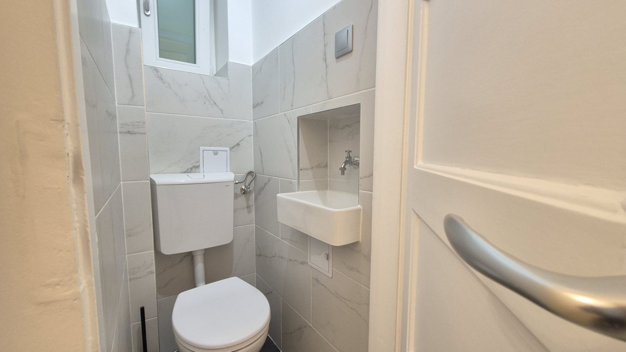 Apartament cu 2 camere partial mobilat in zona centrala