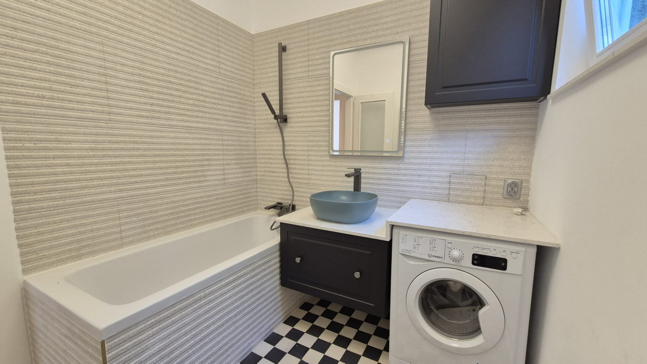 Apartament cu 2 camere partial mobilat in zona centrala