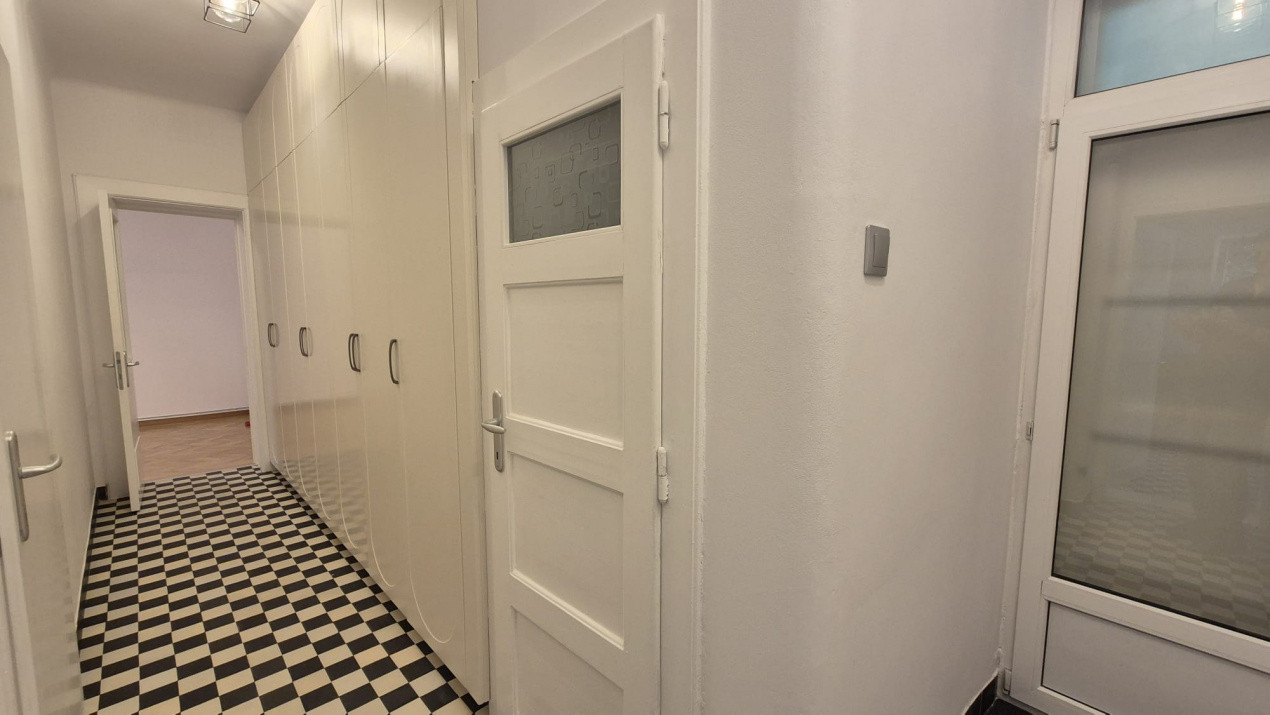 Apartament cu 2 camere partial mobilat in zona centrala