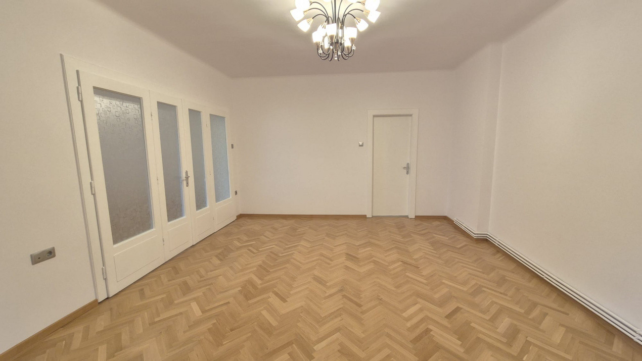 Apartament cu 2 camere partial mobilat in zona centrala