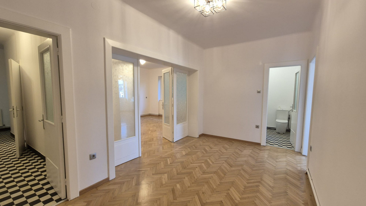 Apartament cu 2 camere partial mobilat in zona centrala