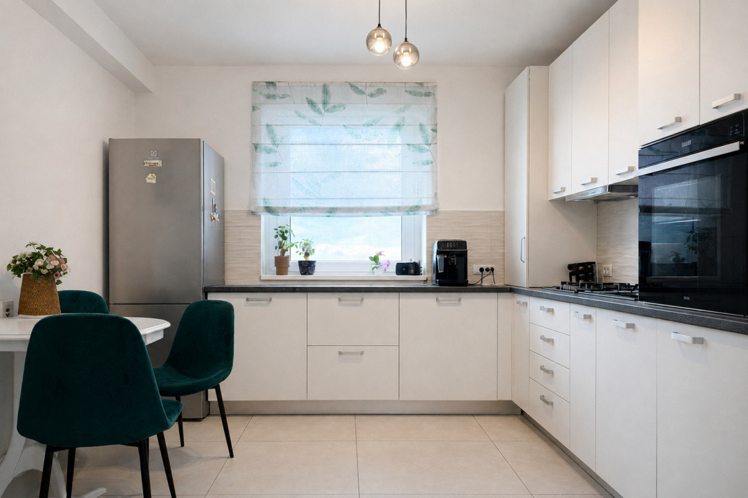 Apartament tip penthouse | Tractorul – Coresi | loc de parcare