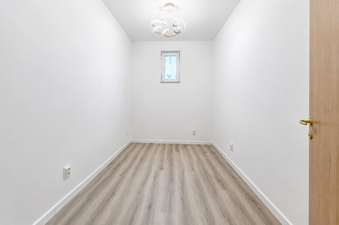 Spatiu comercial nou, 45 mp, cu curte proprie | Ideal birou sau servicii