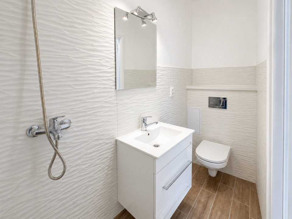 Spatiu comercial nou, 45 mp, cu curte proprie | Ideal birou sau servicii