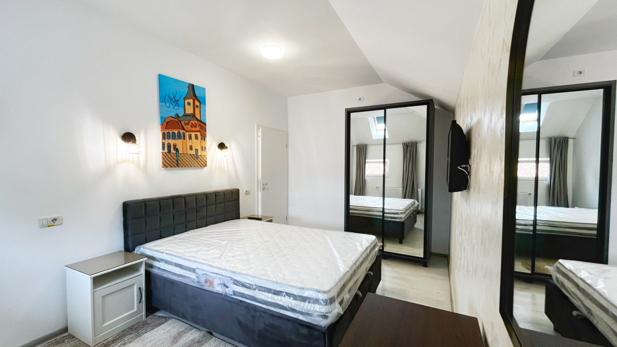 Apartament cu 3 camere în zona Centrală/ Strada Lungă