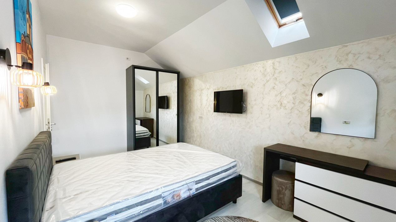 Apartament cu 3 camere în zona Centrală/ Strada Lungă