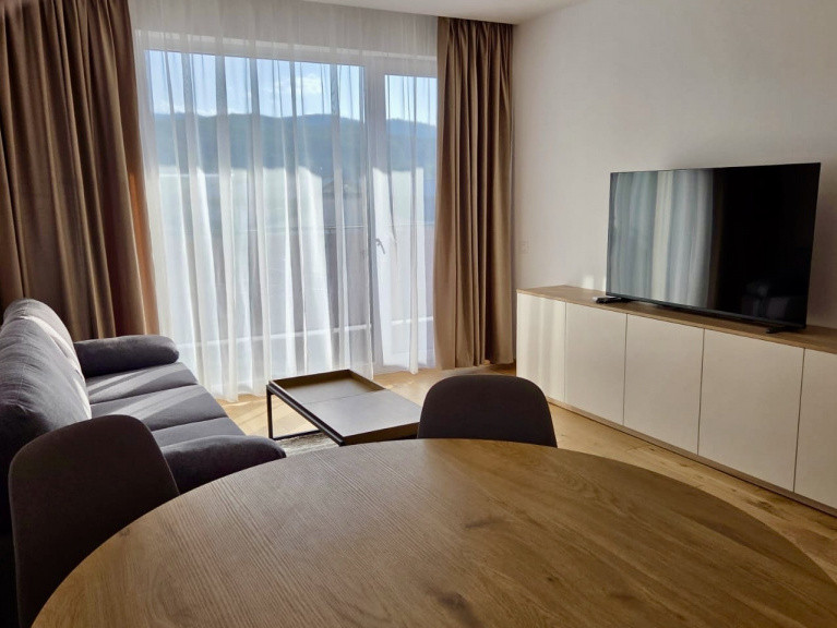 Apartament modern cu 3 camere in Urban Plaza