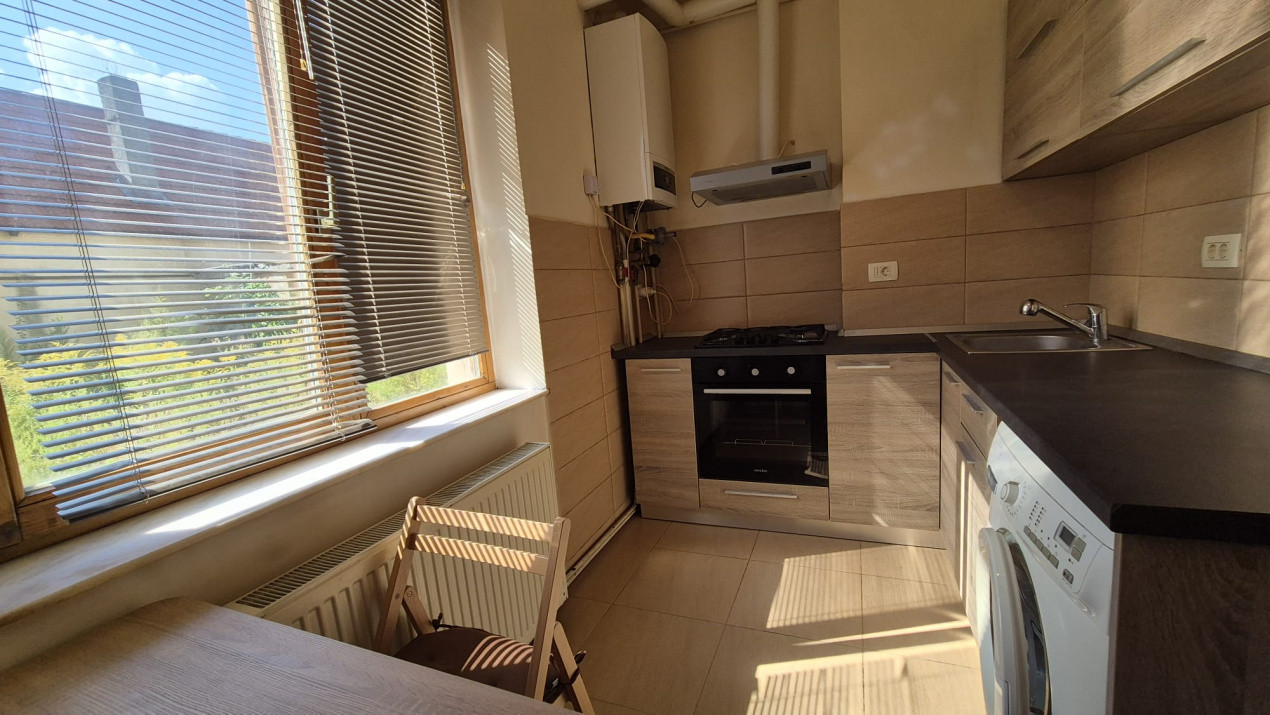 Apartament cu 2 camere pe strada Lunga