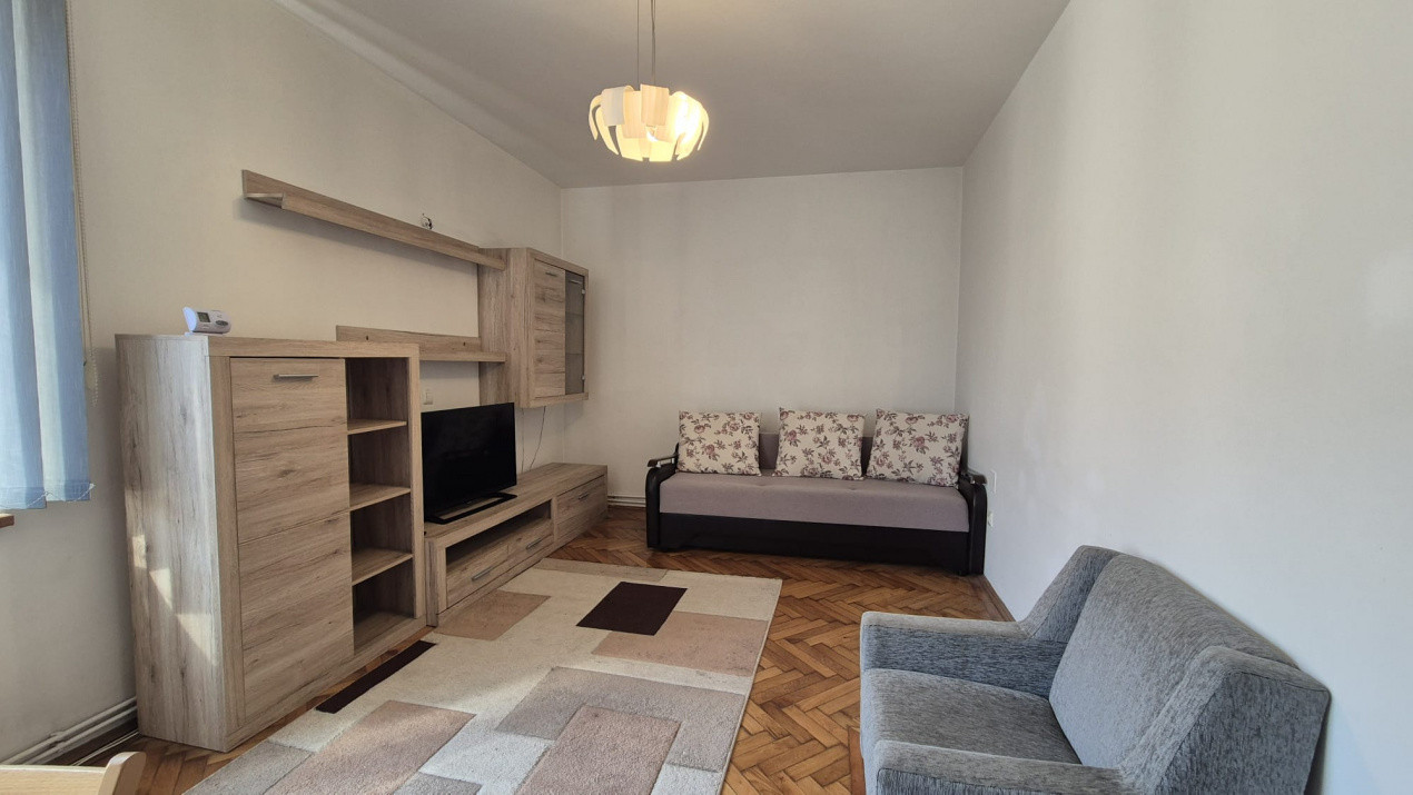 Apartament cu 2 camere pe strada Lunga