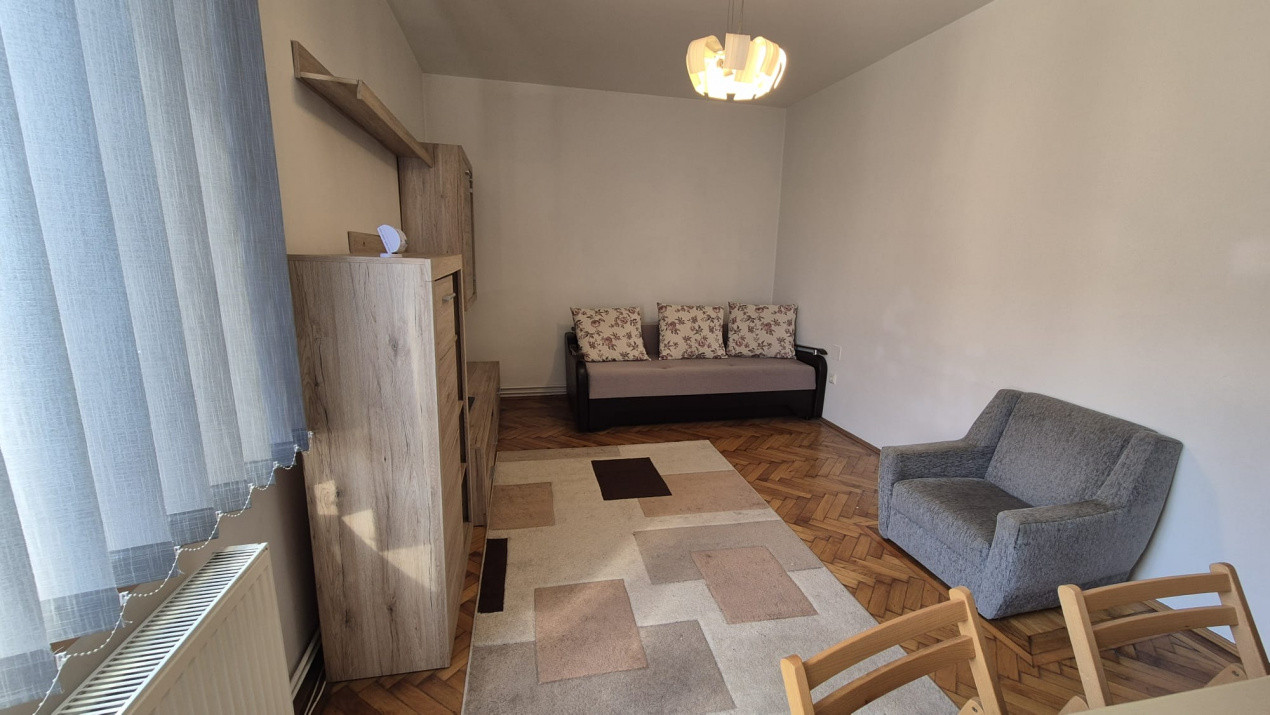 Apartament cu 2 camere pe strada Lunga