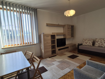 Apartament cu 2 camere pe strada Lunga