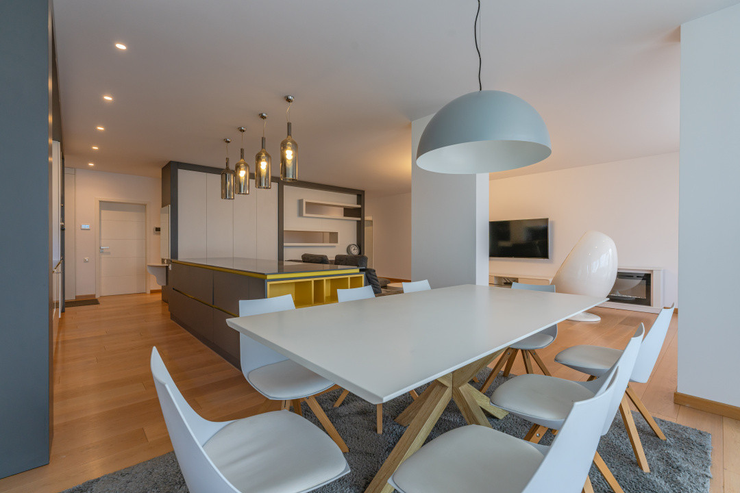 Penthouse Spectaculos | Jacuzzi | Vedere Panoramică | 4 Camere