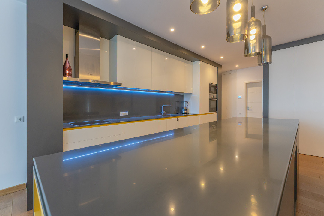 Penthouse Spectaculos | Jacuzzi | Vedere Panoramică | 4 Camere