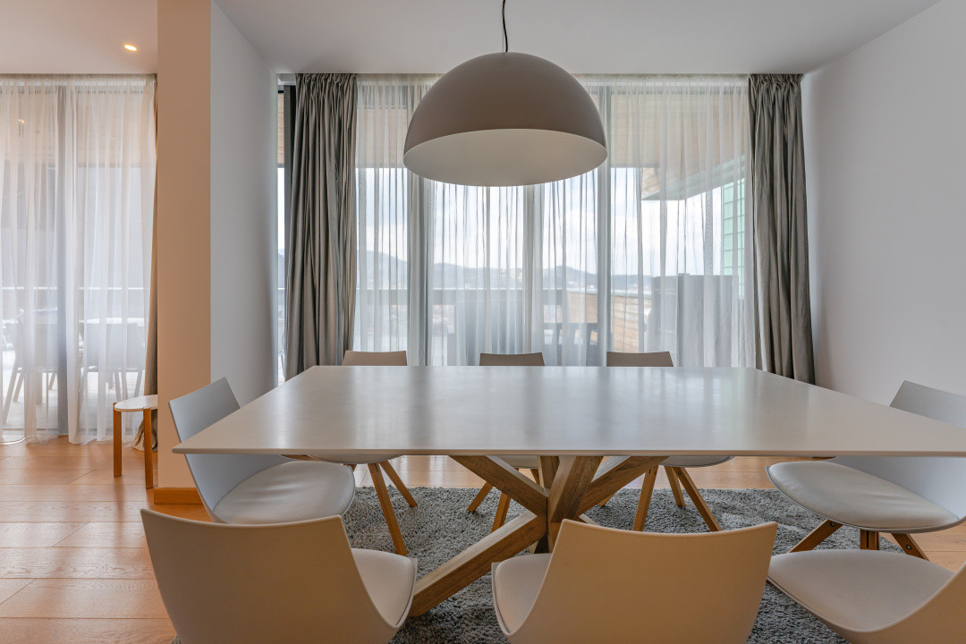 Penthouse Spectaculos | Jacuzzi | Vedere Panoramică | 4 Camere