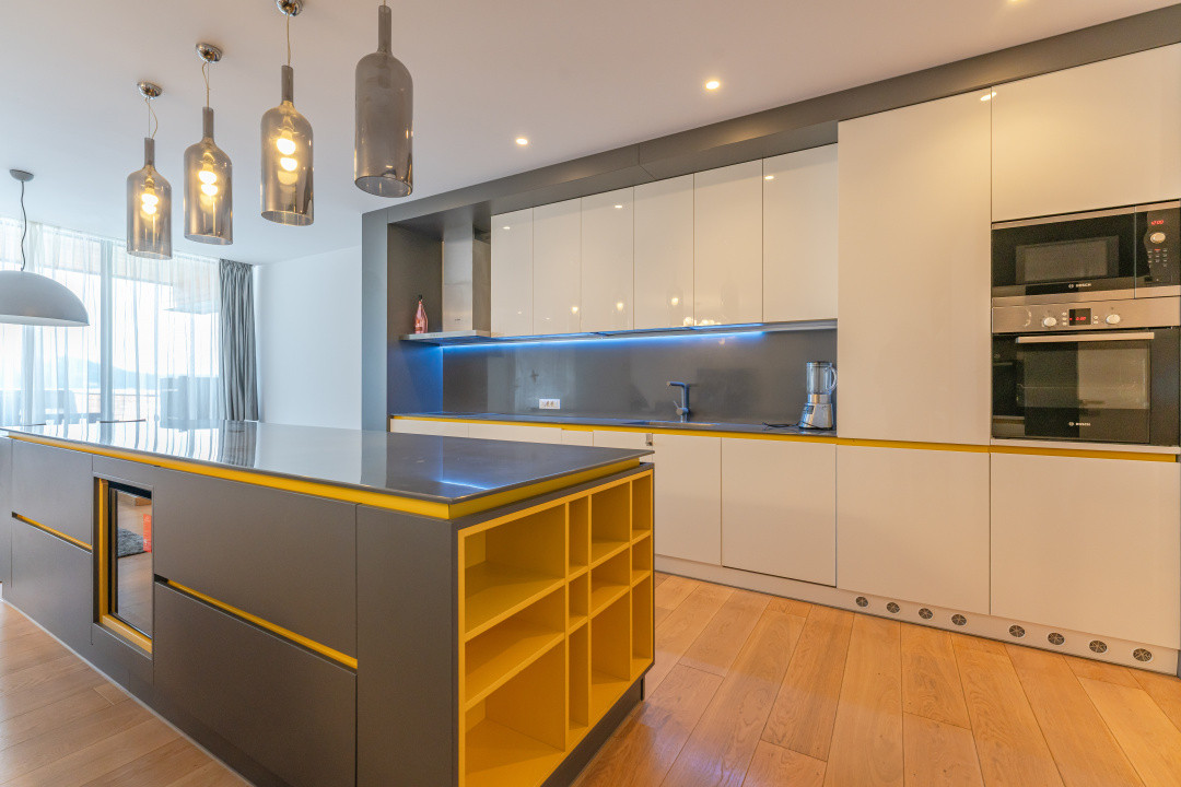 Penthouse Spectaculos | Jacuzzi | Vedere Panoramică | 4 Camere