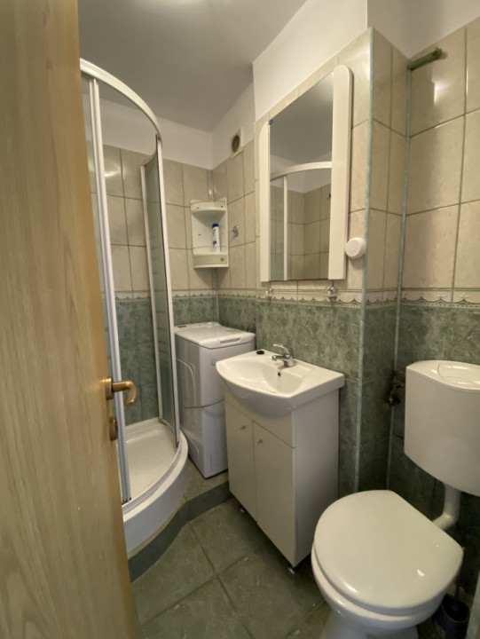 De închiriat garsonieră renovată – Nicolae Titulescu, lângă AFI Brașov