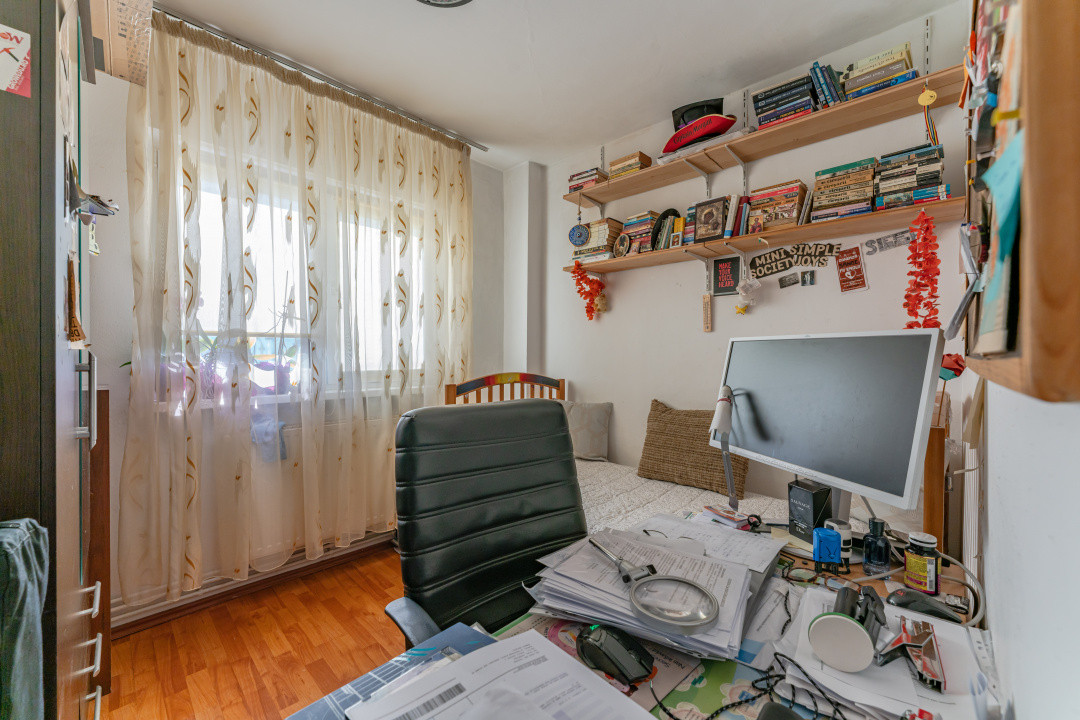 Apartament 4 camere de vânzare – 80 mp – Str. Carpaților – Vedere Tampa