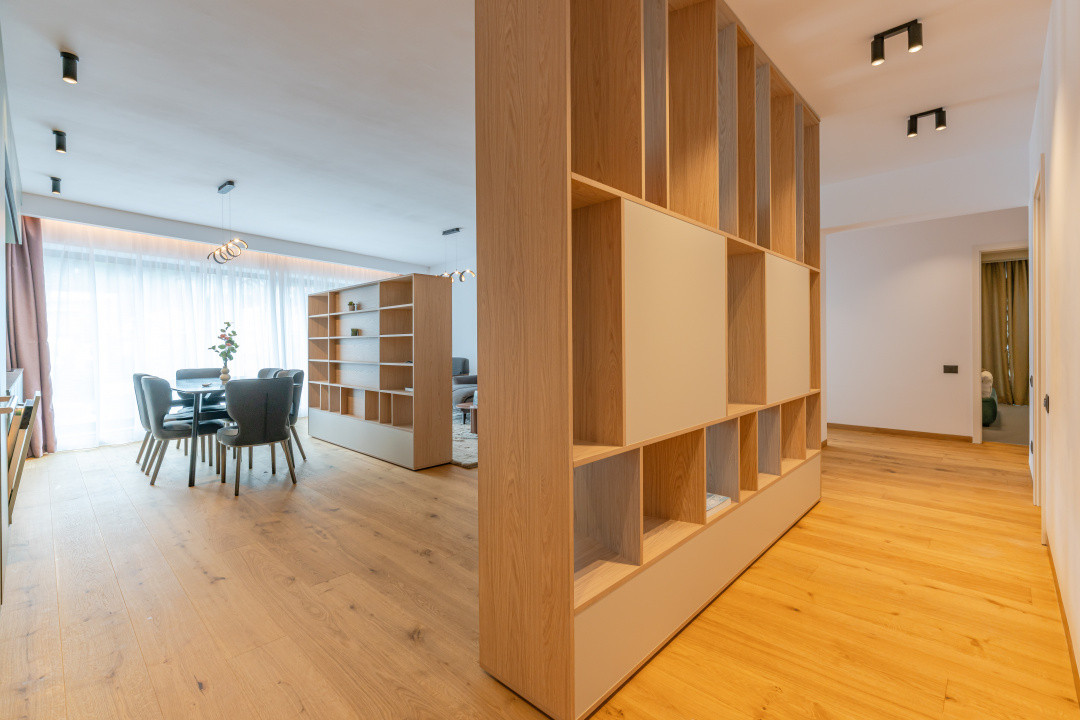Apartament 4 Camere de Lux | 3 Dormitoare | Terasă 20 mp | Brașov