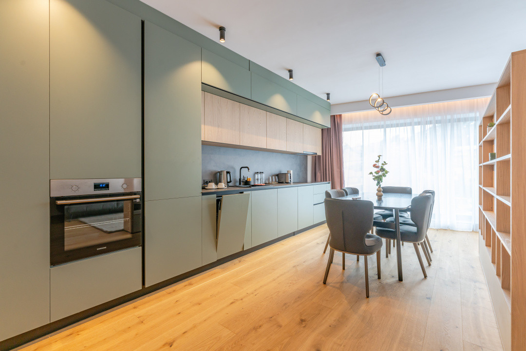 Apartament 4 Camere de Lux | 3 Dormitoare | Terasă 20 mp | Brașov