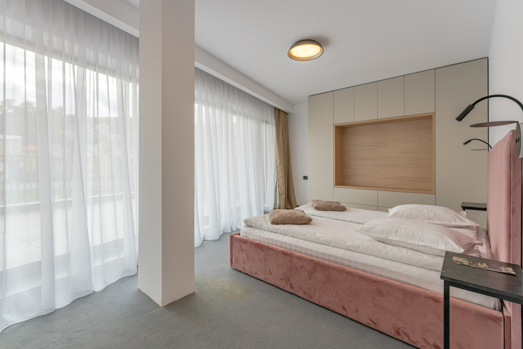 Apartament 4 Camere de Lux | 3 Dormitoare | Terasă 20 mp | Brașov