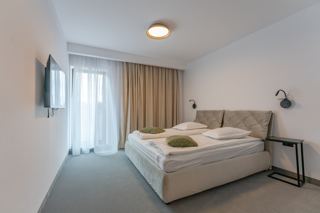 Apartament 4 Camere de Lux | 3 Dormitoare | Terasă 20 mp | Brașov