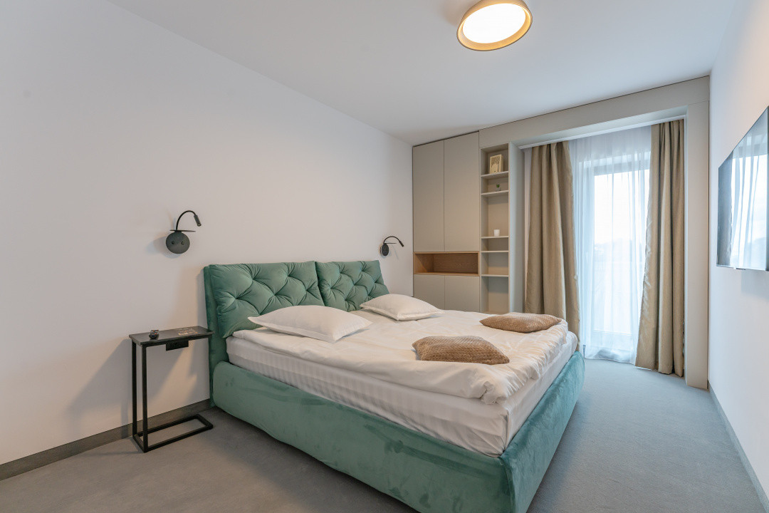 Apartament 4 Camere de Lux | 3 Dormitoare | Terasă 20 mp | Brașov