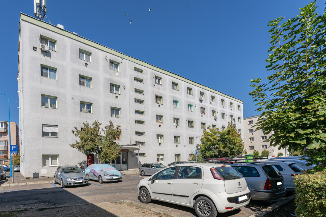Apartament cu 2 camere, str. Lanii - Bartolomeu.