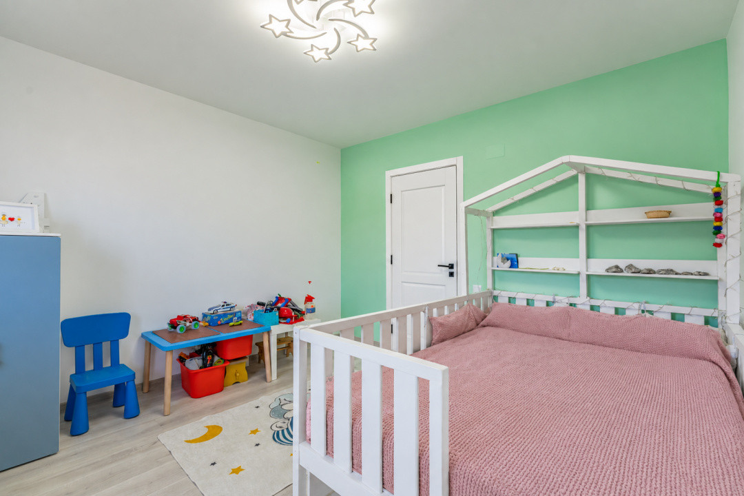 Casa in Harman, cu 4 dormitoare, terasa generoasa si teren de 652 mp