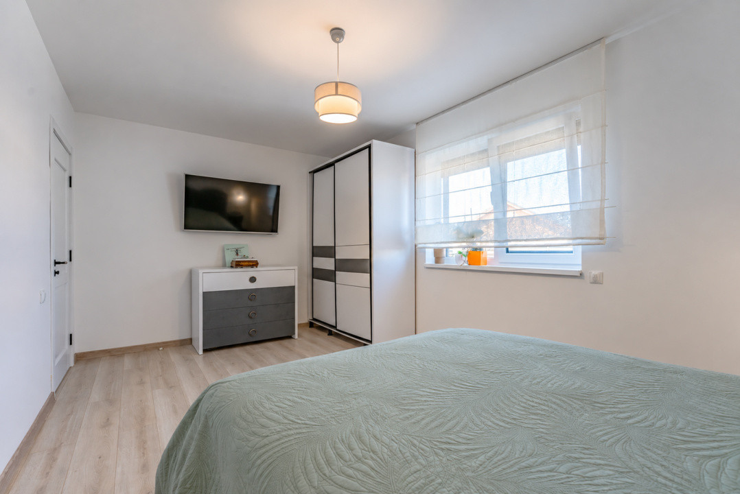 Casa in Harman, cu 4 dormitoare, terasa generoasa si teren de 652 mp