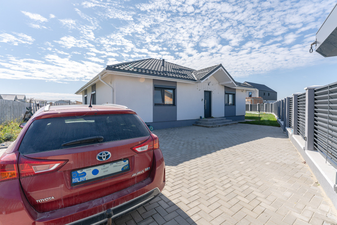 Casa in Harman, cu 4 dormitoare, terasa generoasa si teren de 652 mp