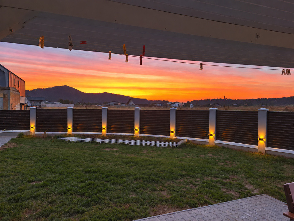 Casa in Harman, cu 4 dormitoare, terasa generoasa si teren de 652 mp