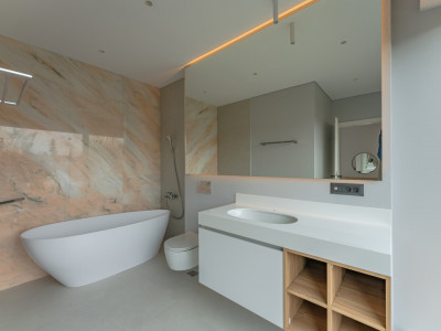 Apartament modern cu 2 Camere+Birou – Confort și Stil în Locație de Top